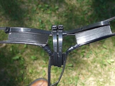 Folded Dipole Center Feed Connection